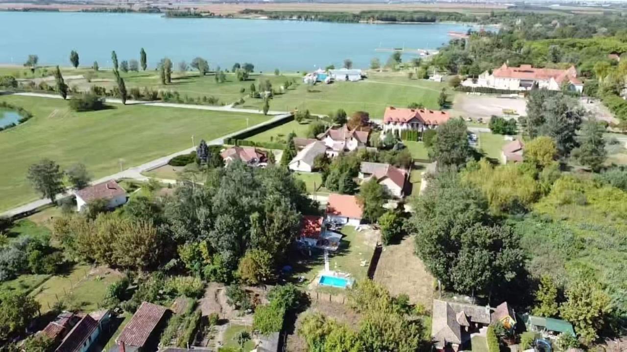 Mirella Rooms Palic Exterior photo