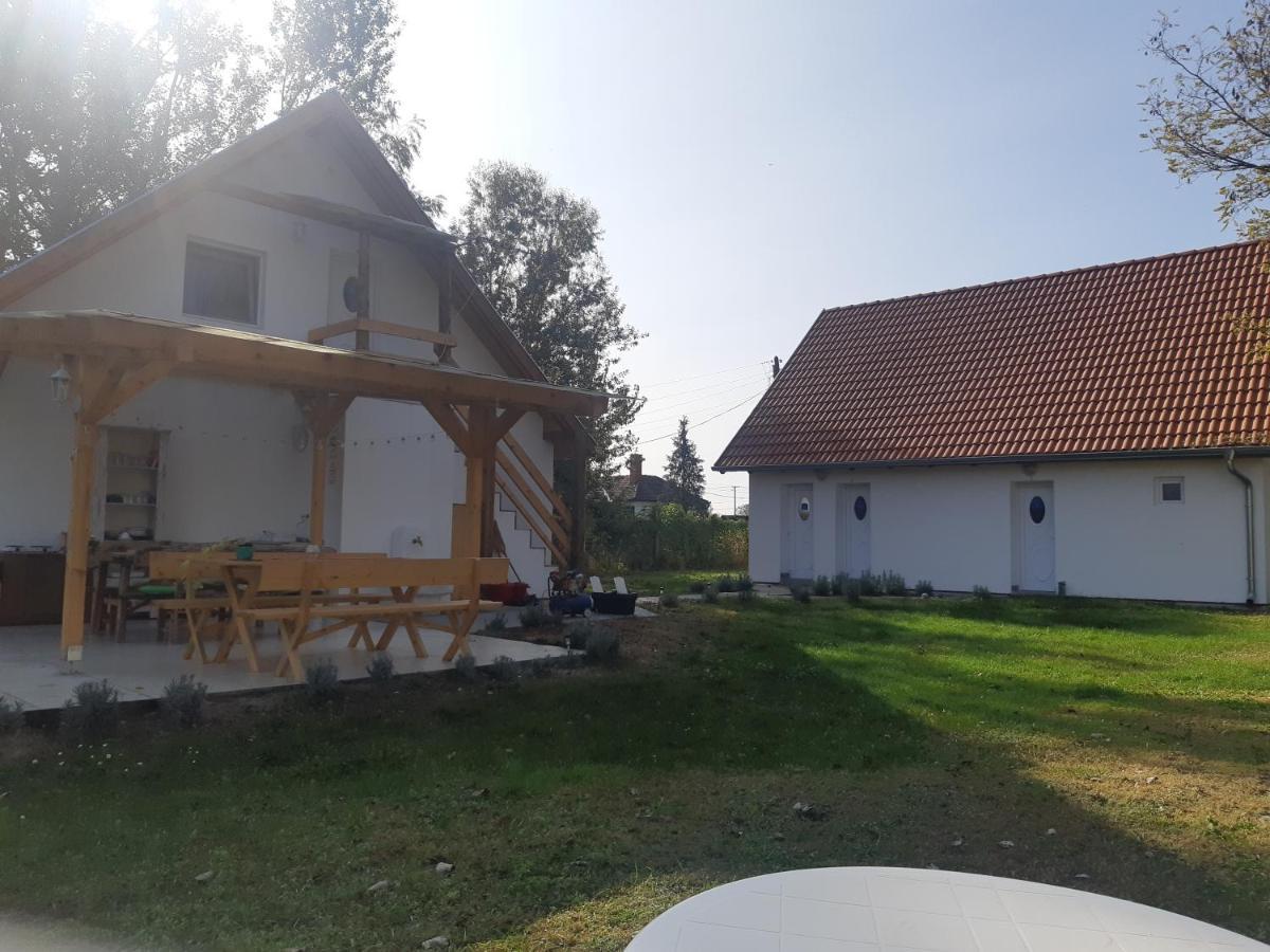 Mirella Rooms Palic Exterior photo